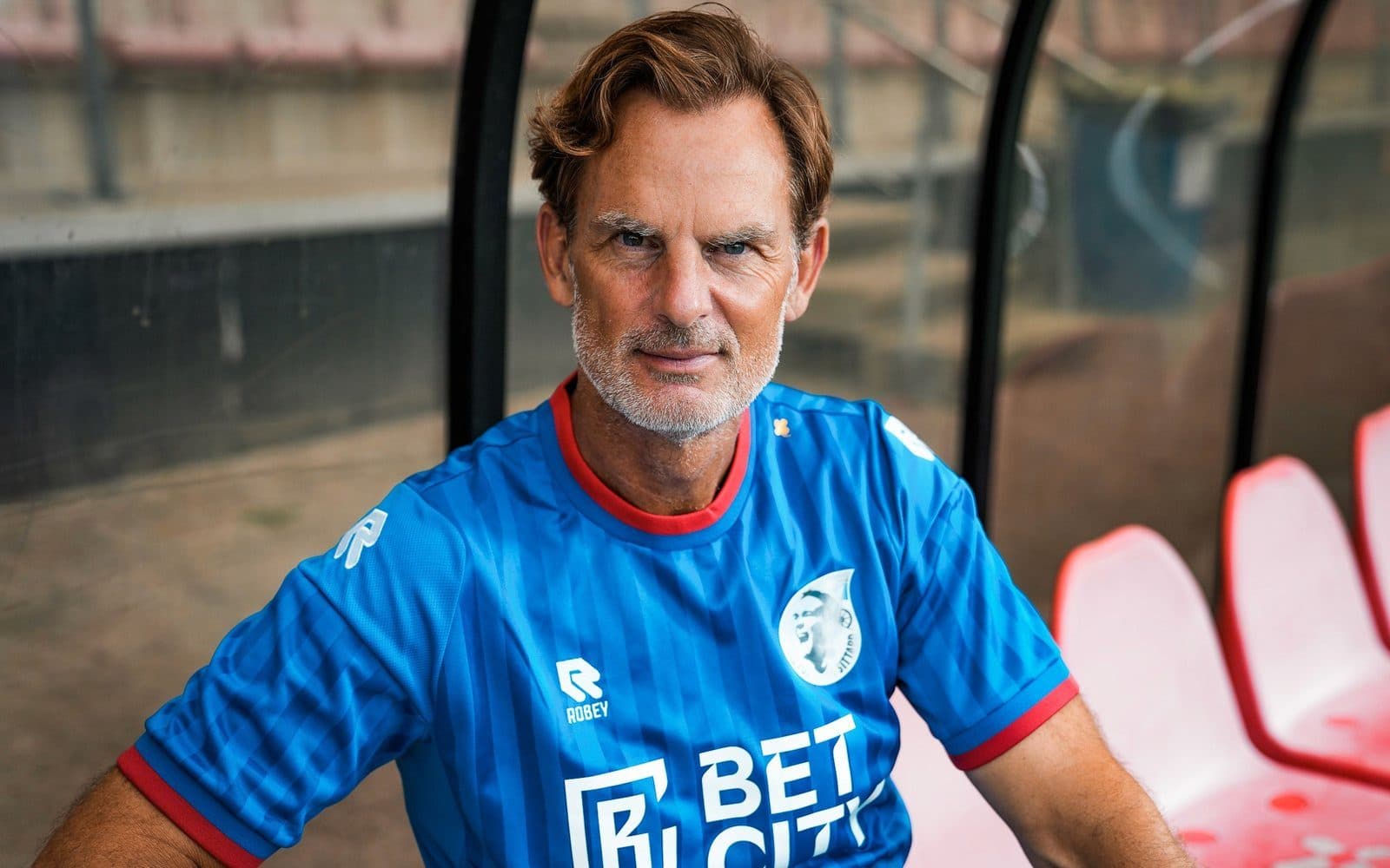 Een eerbetoon aan clubicoon Fernando Ricksen